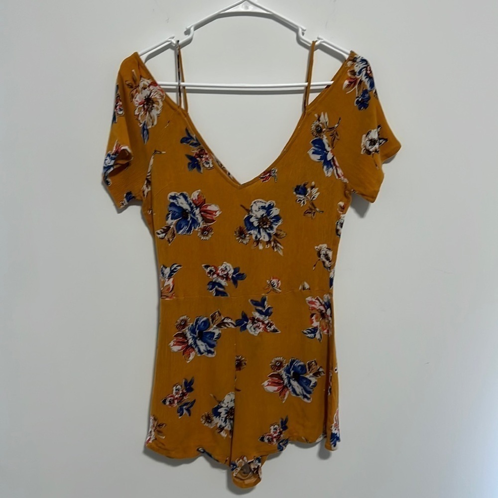 KENDALL & Kylie Gold Floral Romper Size Small